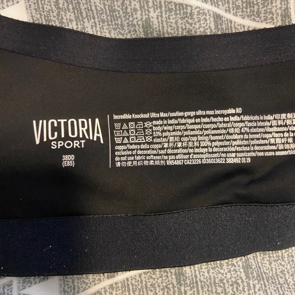 38DD Victoria secret knock out sports bra - Picture 3 of 4